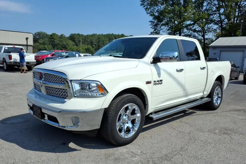 2017 Ram 1500 Laramie photo 1
