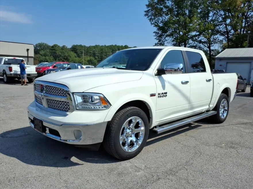 2017 Ram 1500 Laramie photo 1