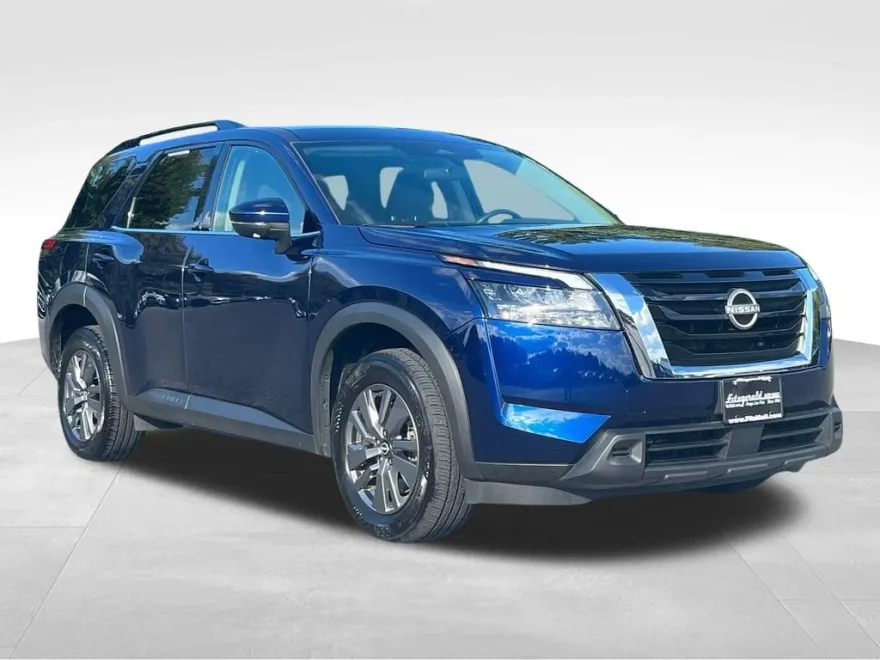 2025 Nissan Pathfinder SV photo 1