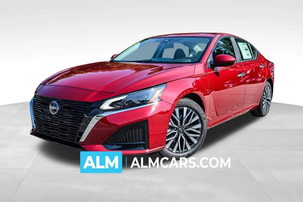 2024 Nissan Altima 2.5 SV photo 1