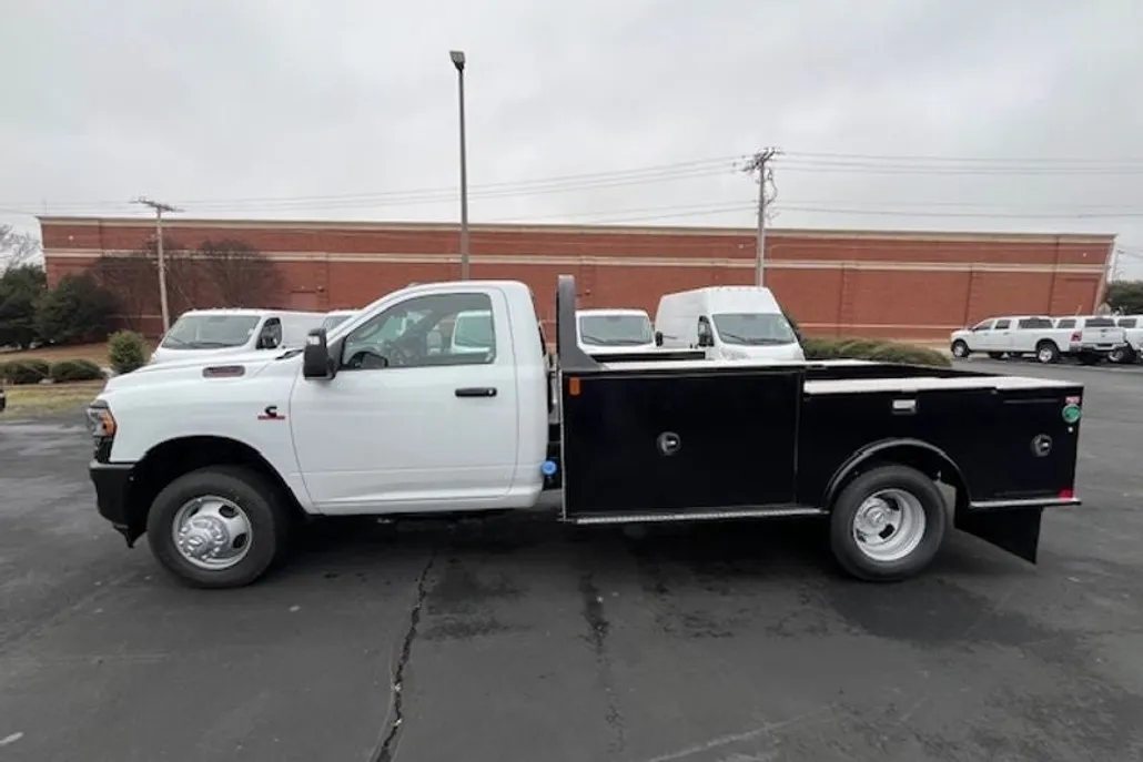 2024 Ram 3500 Tradesman photo 1