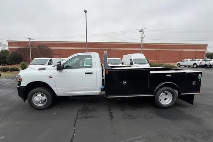 2024 Ram 3500 Tradesman photo 1