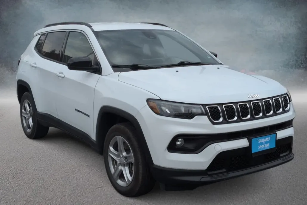 2024 Jeep Compass Latitude photo 1