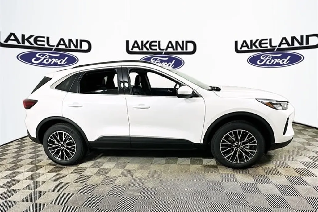 2026 Ford Escape Base photo 1