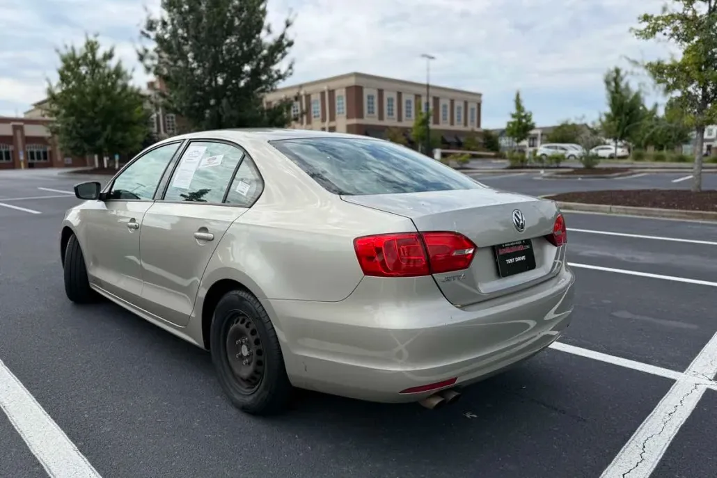 2014 Volkswagen Jetta S photo 1