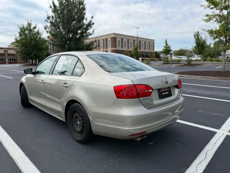2014 Volkswagen Jetta S photo 1