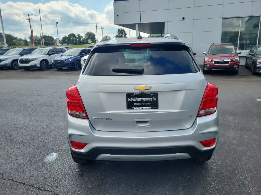 2020 Chevrolet Trax LT photo 1