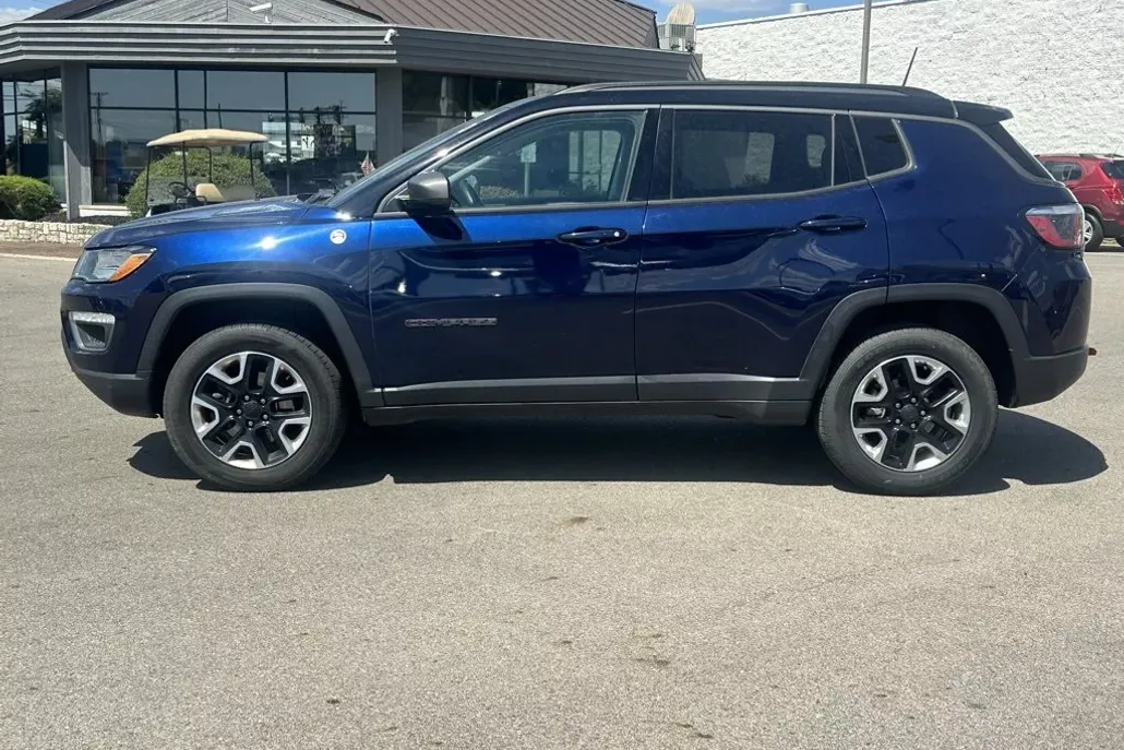 2017 Jeep Compass Trailhawk Sport photo 1