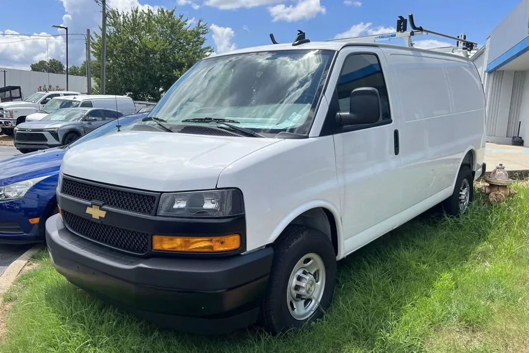 2025 Chevrolet Express Cargo 2500 Work Van photo 1