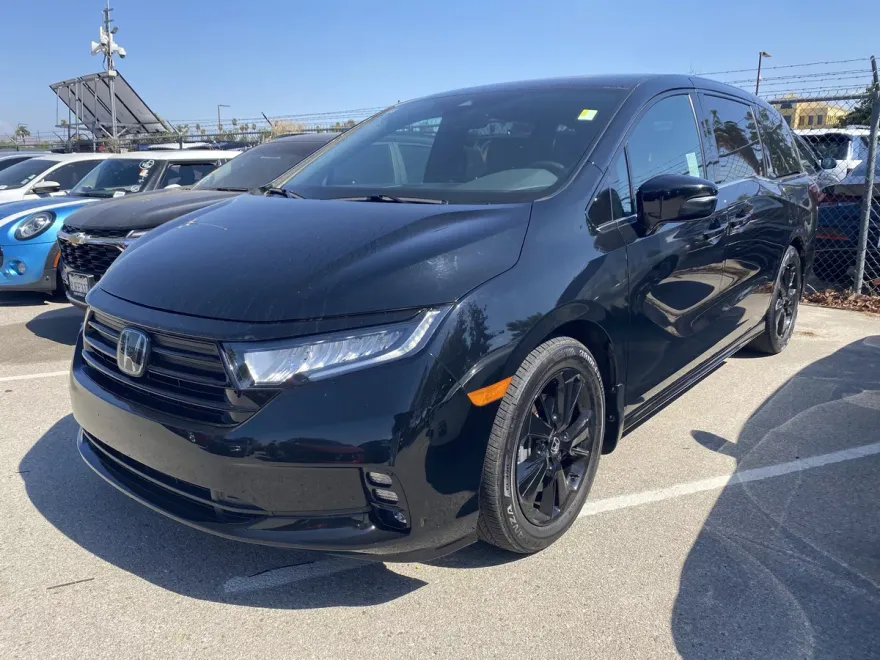 2024 Honda Odyssey Sport photo 1