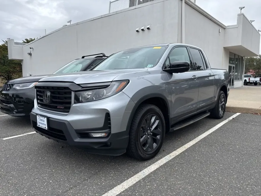 2021 Honda Ridgeline Sport photo 1