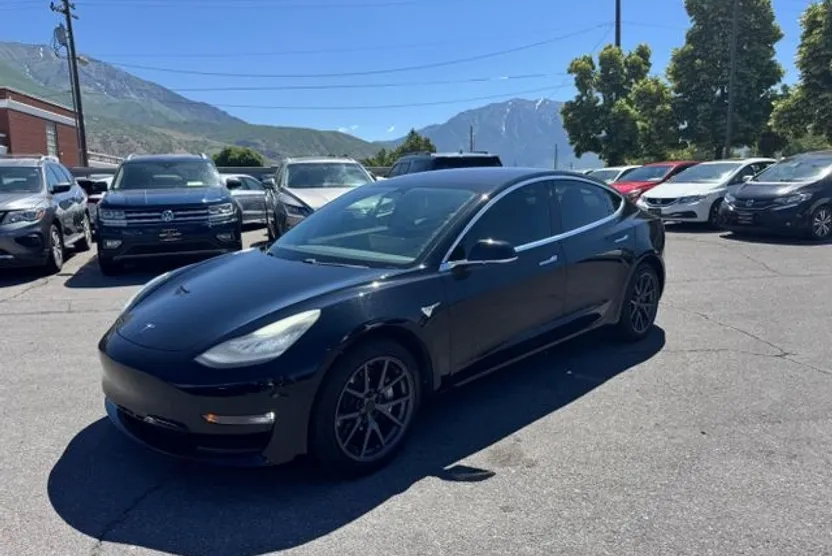 2018 Tesla Model 3 photo 1