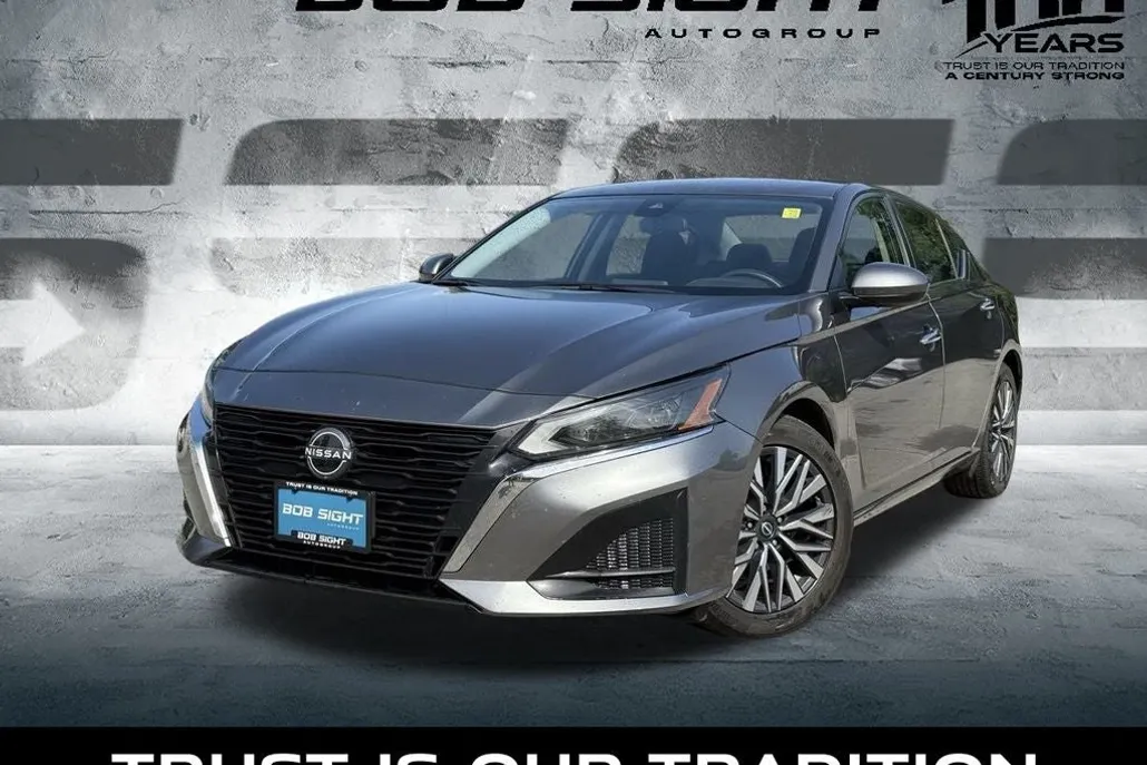 2023 Nissan Altima 2.5 SV photo 1