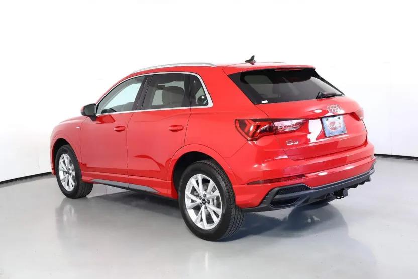 2025 Audi Q3 45 TFSI S line Premium Plus photo 1