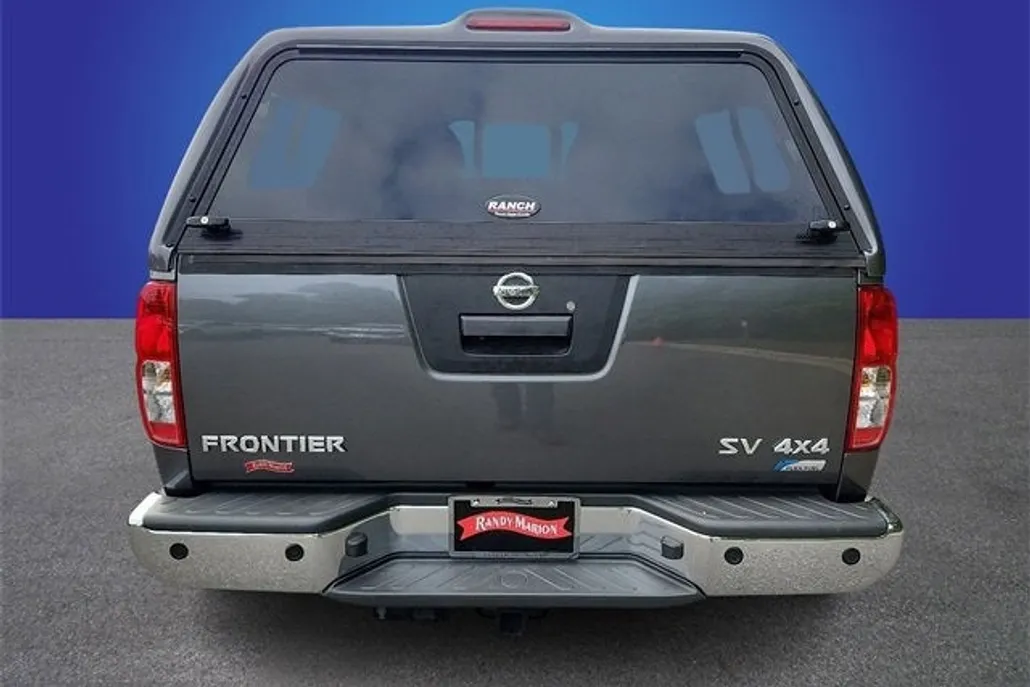 2017 Nissan Frontier SV photo 1