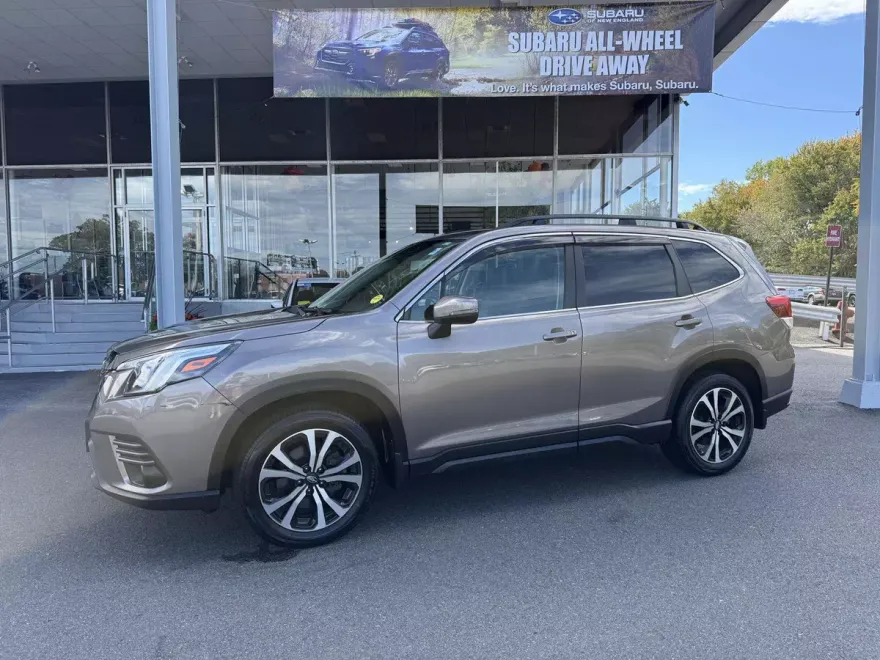 2022 Subaru Forester Limited photo 1