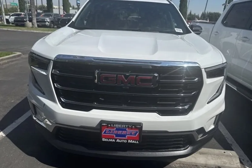 2024 Gmc Acadia Elevation photo 1