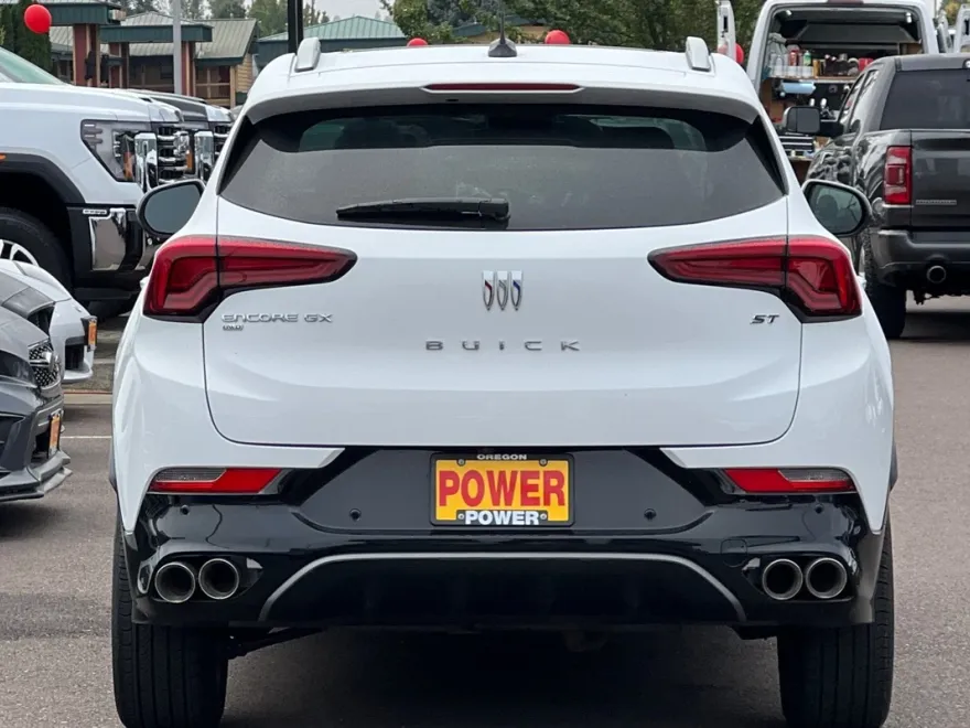 2024 Buick Encore GX Sport Touring photo 1