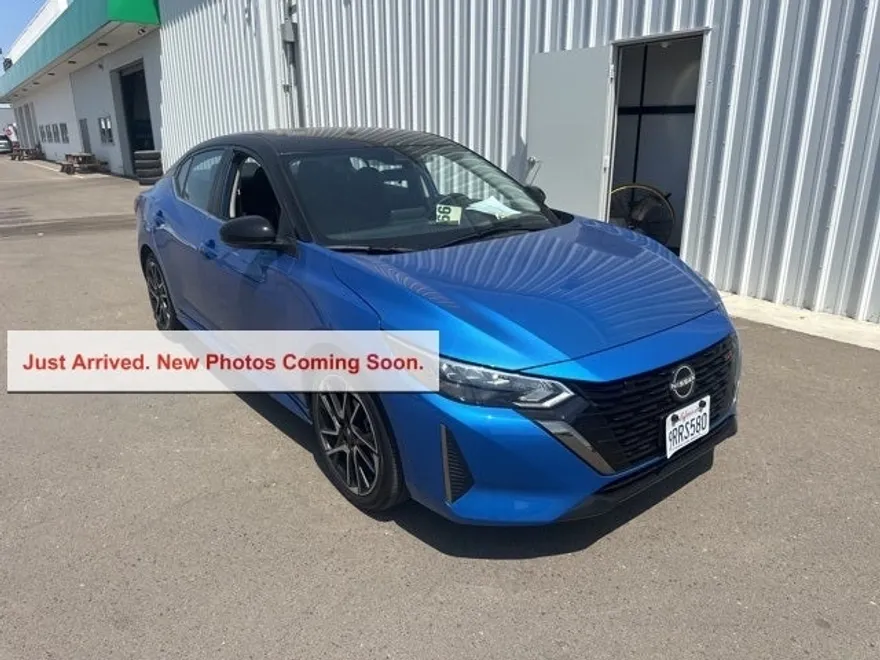 2025 Nissan Sentra SR photo 1