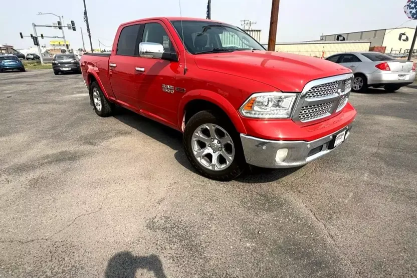 2016 Ram 1500 Laramie photo 1