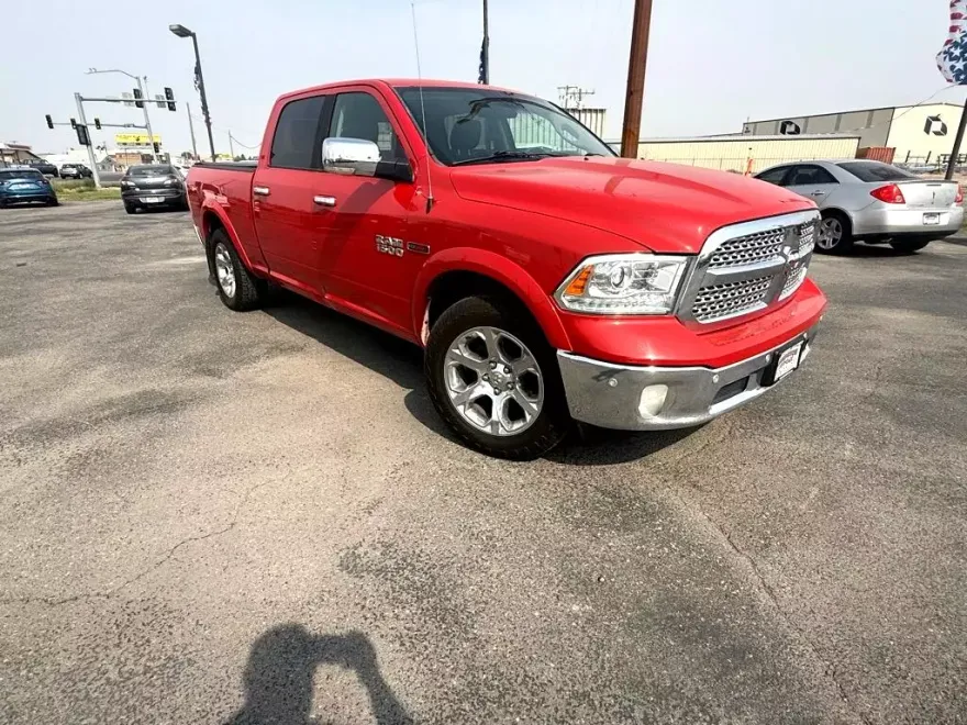 2016 Ram 1500 Laramie photo 1
