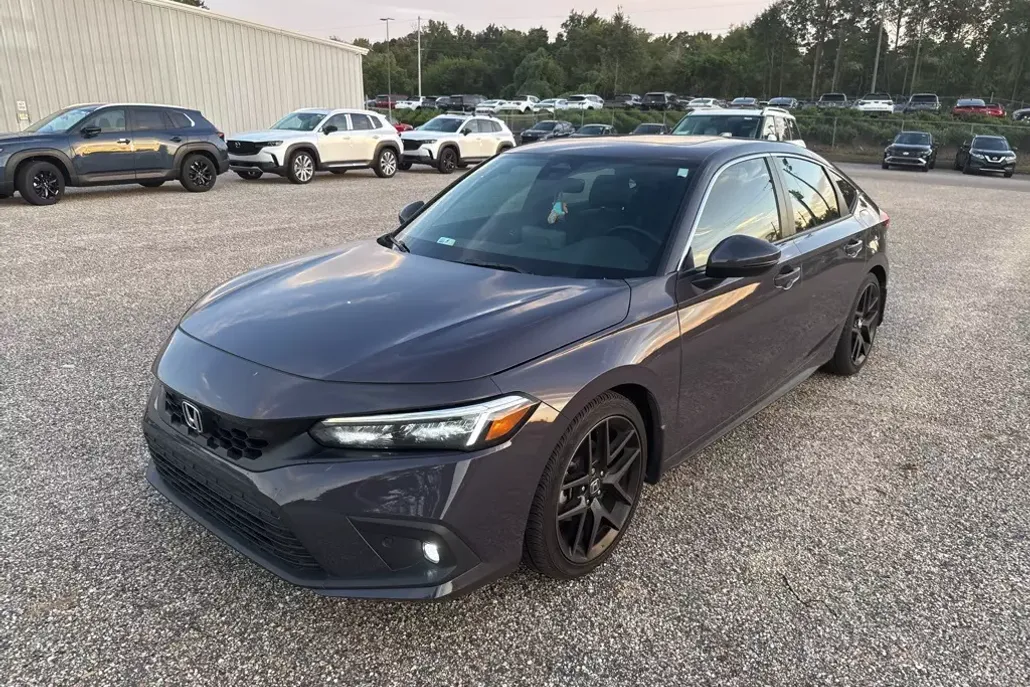 2024 Honda Civic Sport Touring photo 1