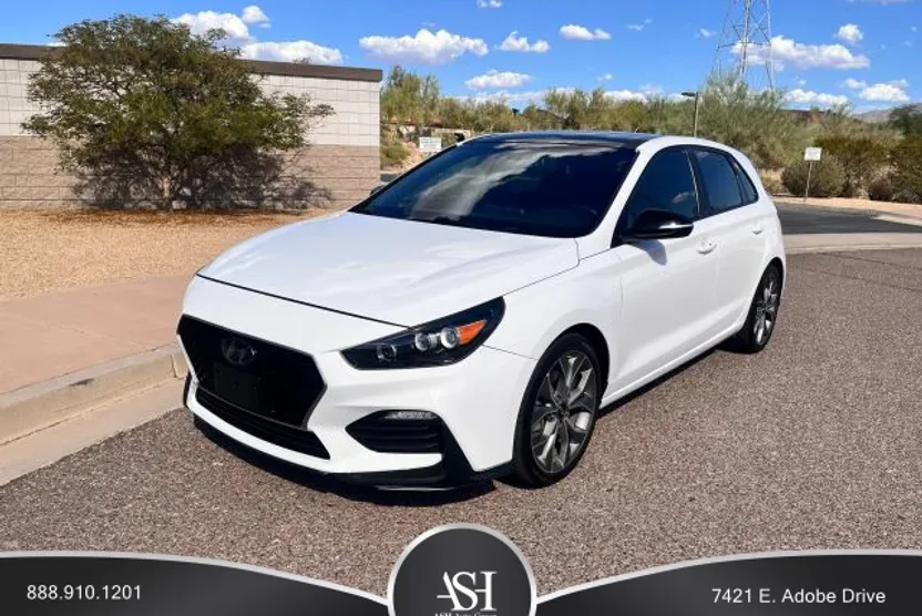 2020 Hyundai Elantra GT N Line photo 1