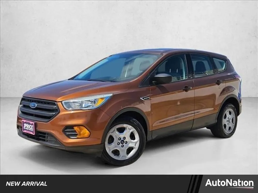 2017 Ford Escape S photo 1