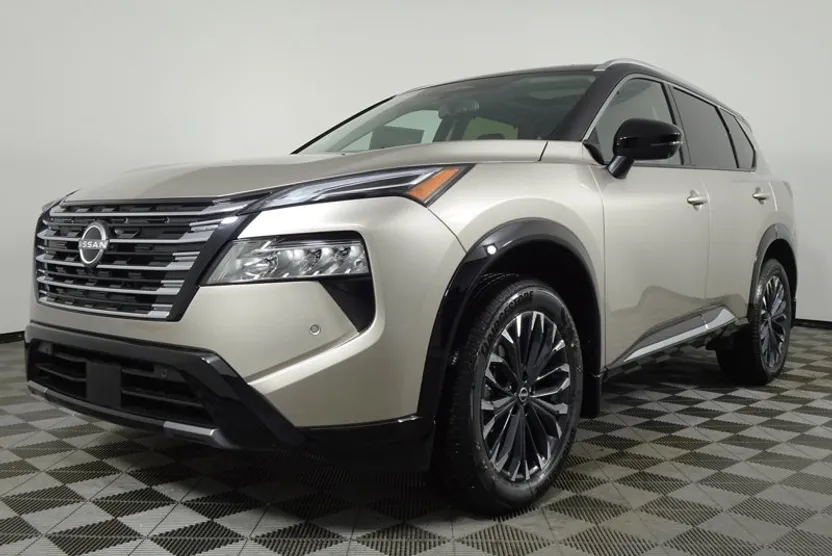 2026 Nissan Rogue Platinum photo 1