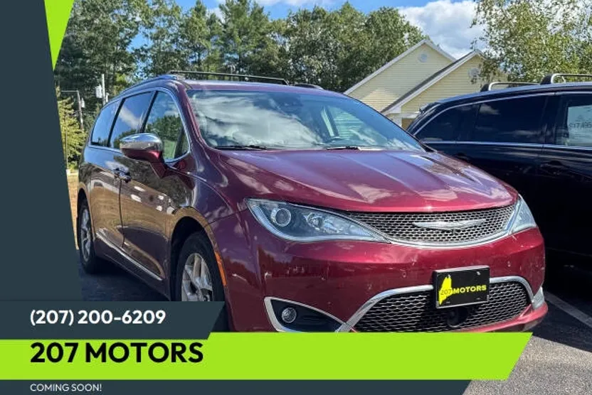 2017 Chrysler Pacifica Limited photo 1