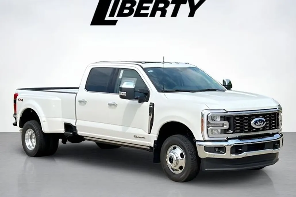 2025 Ford F-350 photo 1