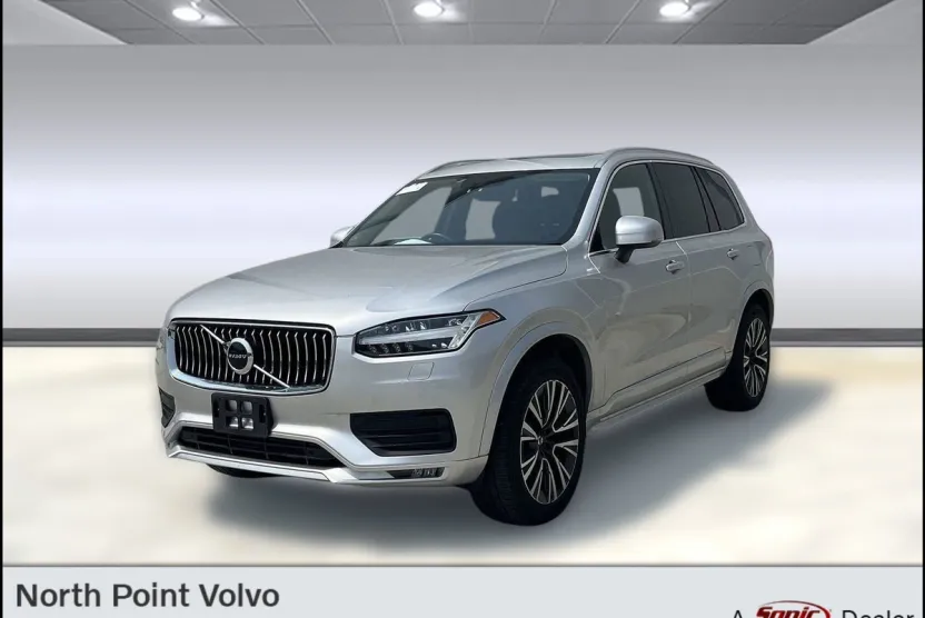 2022 Volvo XC90 T6 AWD Momentum photo 1