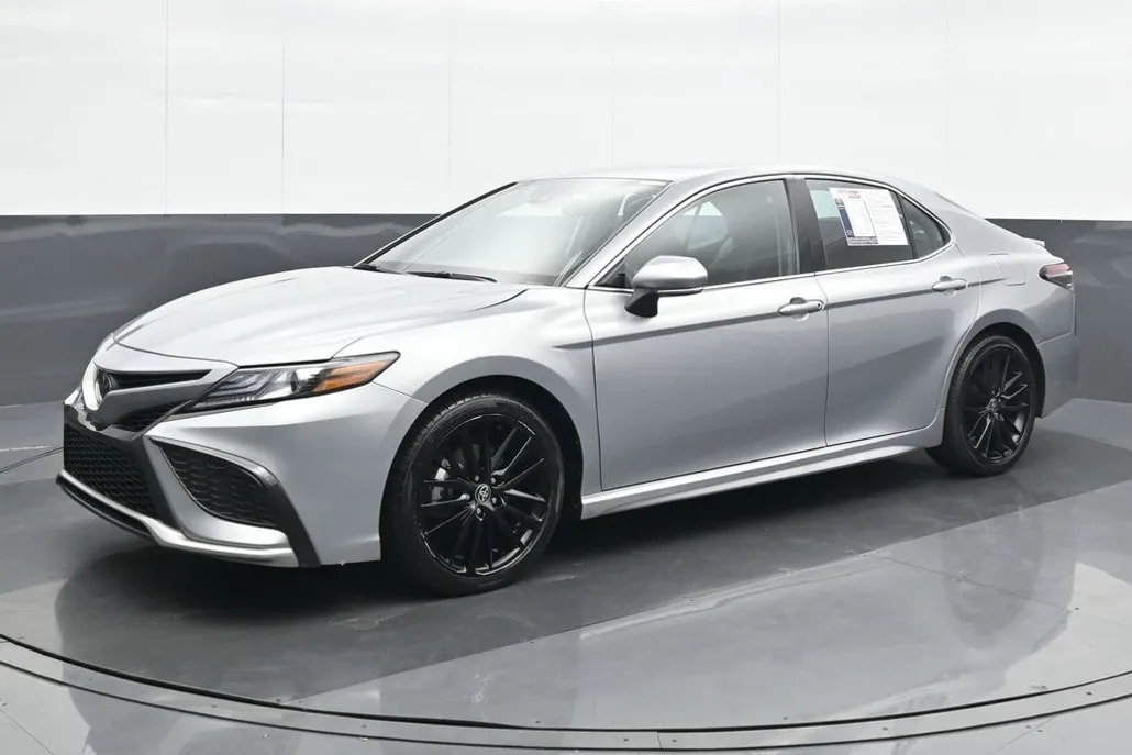 2023 Toyota Camry XSE photo 1