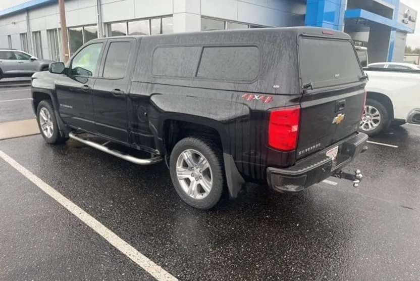 2019 Chevrolet Silverado Custom photo 1