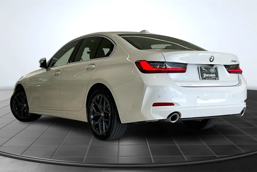 2025 Bmw 330i photo 1