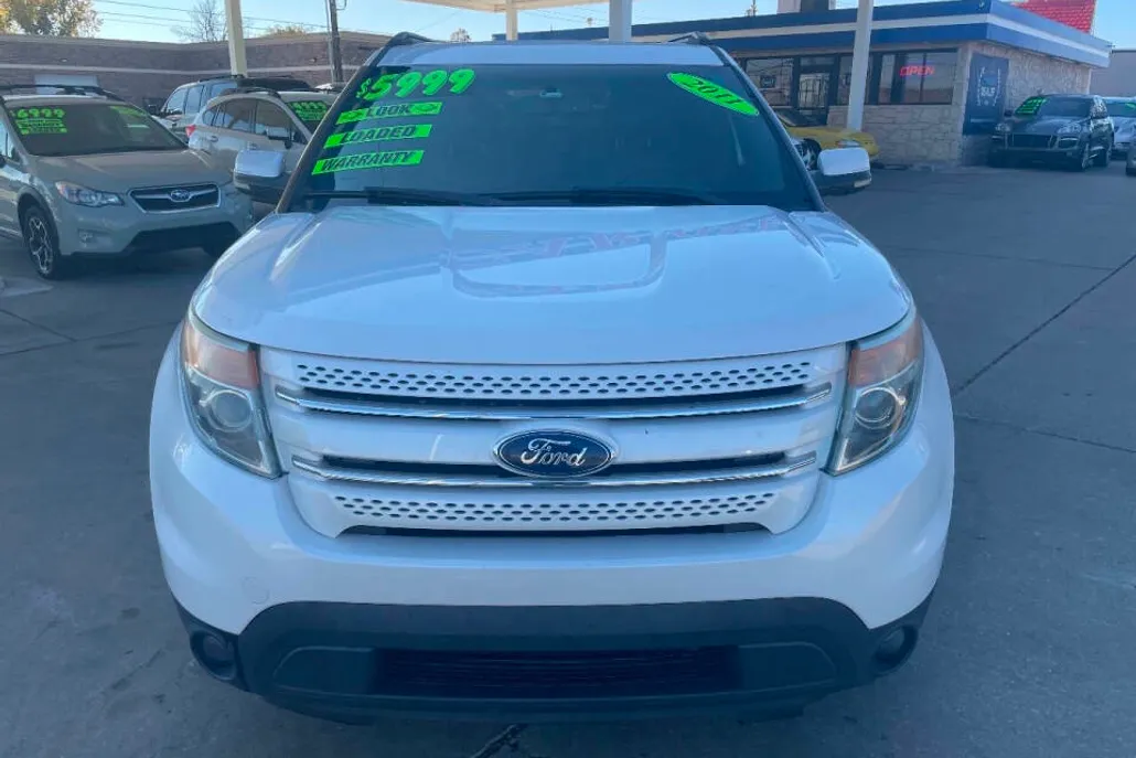 2011 Ford Explorer Limited photo 1