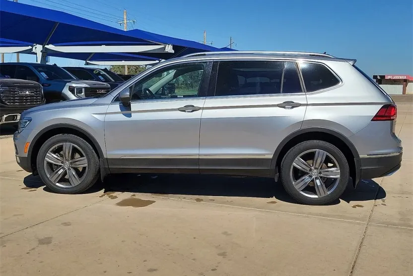 2019 Volkswagen Tiguan SEL Premium photo 1