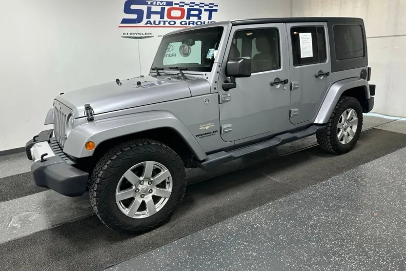 2015 Jeep Wrangler Unlimited Sahara photo 1