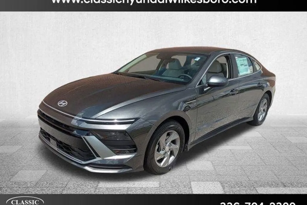 2025 Hyundai Sonata SE photo 1