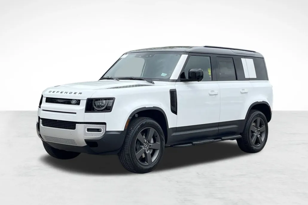 2025 Land Rover Defender 110 S photo 1