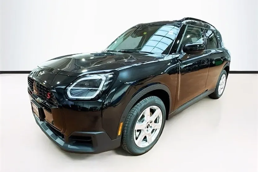 2025 Mini Countryman ALL4 Signature photo 1