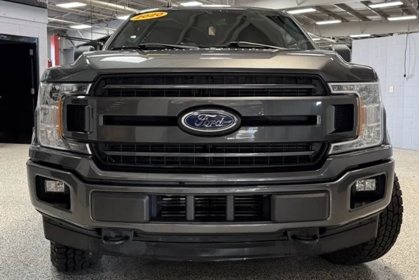 2020 Ford F-150 XLT photo 1