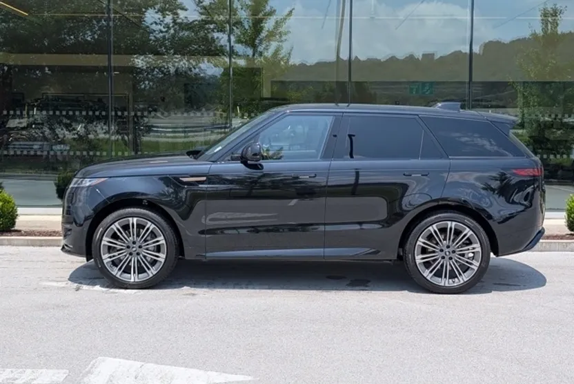 2025 Land Rover Range Rover Sport SE photo 1