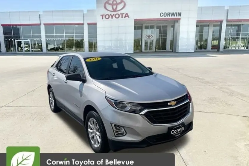 2021 Chevrolet Equinox LS photo 1
