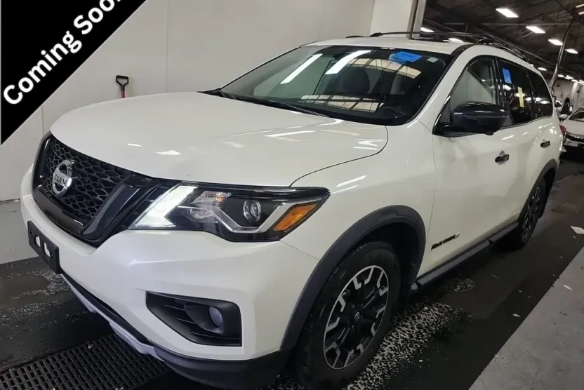 2020 Nissan Pathfinder SL photo 1