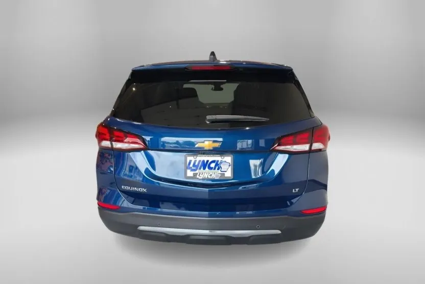 2022 Chevrolet Equinox LT photo 1