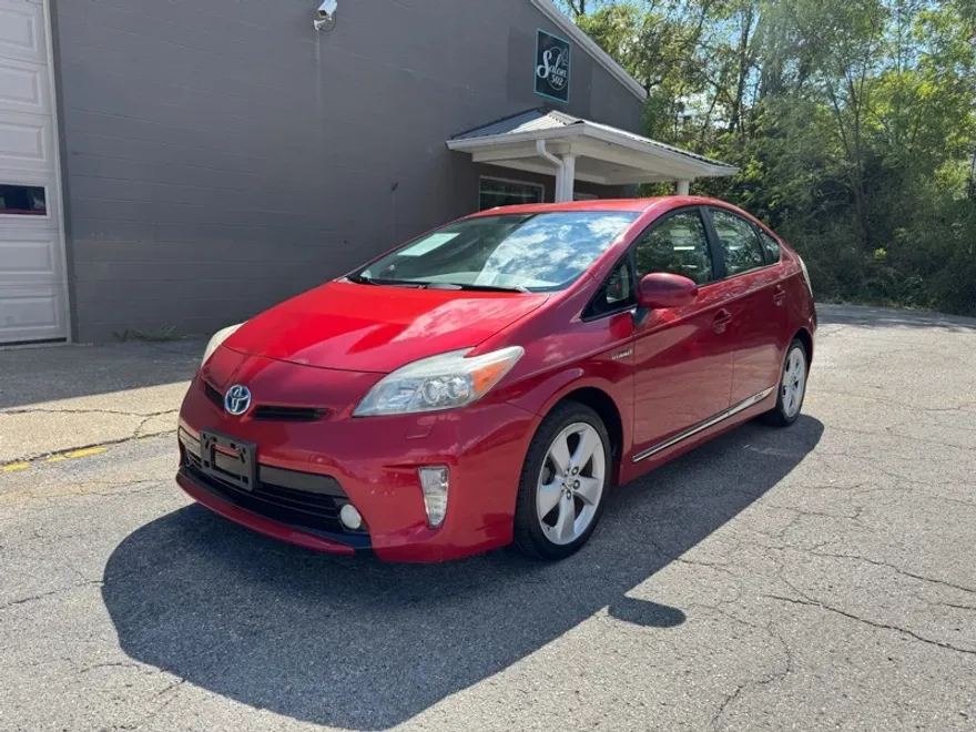 2013 Toyota Prius photo 1