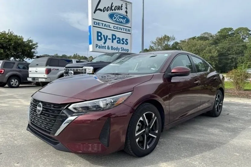 2024 Nissan Sentra SV photo 1