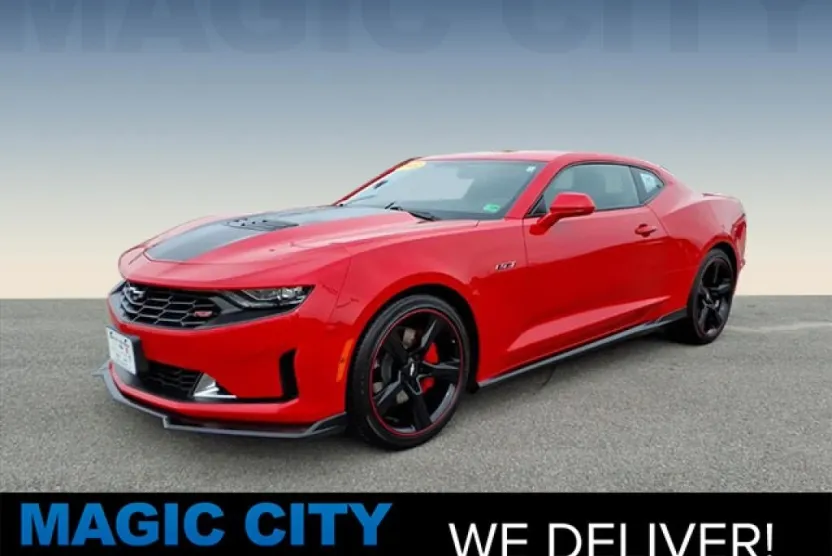 2022 Chevrolet Camaro LT1 photo 1