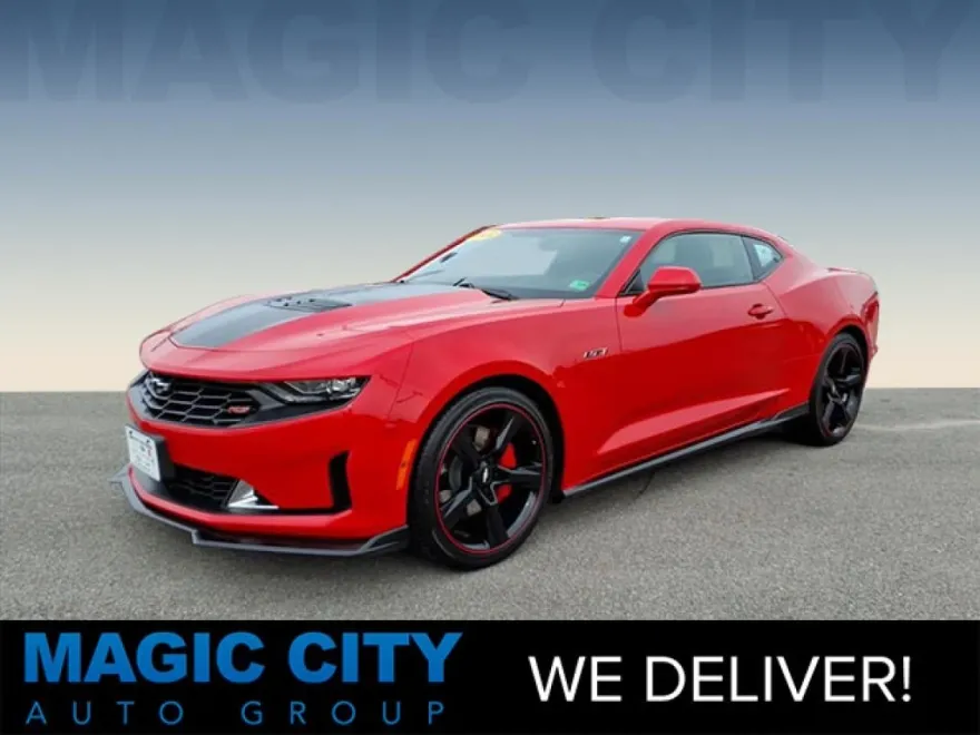 2022 Chevrolet Camaro LT1 photo 1